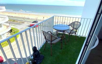 Loueurdappart - Anaïs's Cosy studio facing the ocean - Shops at 400M 